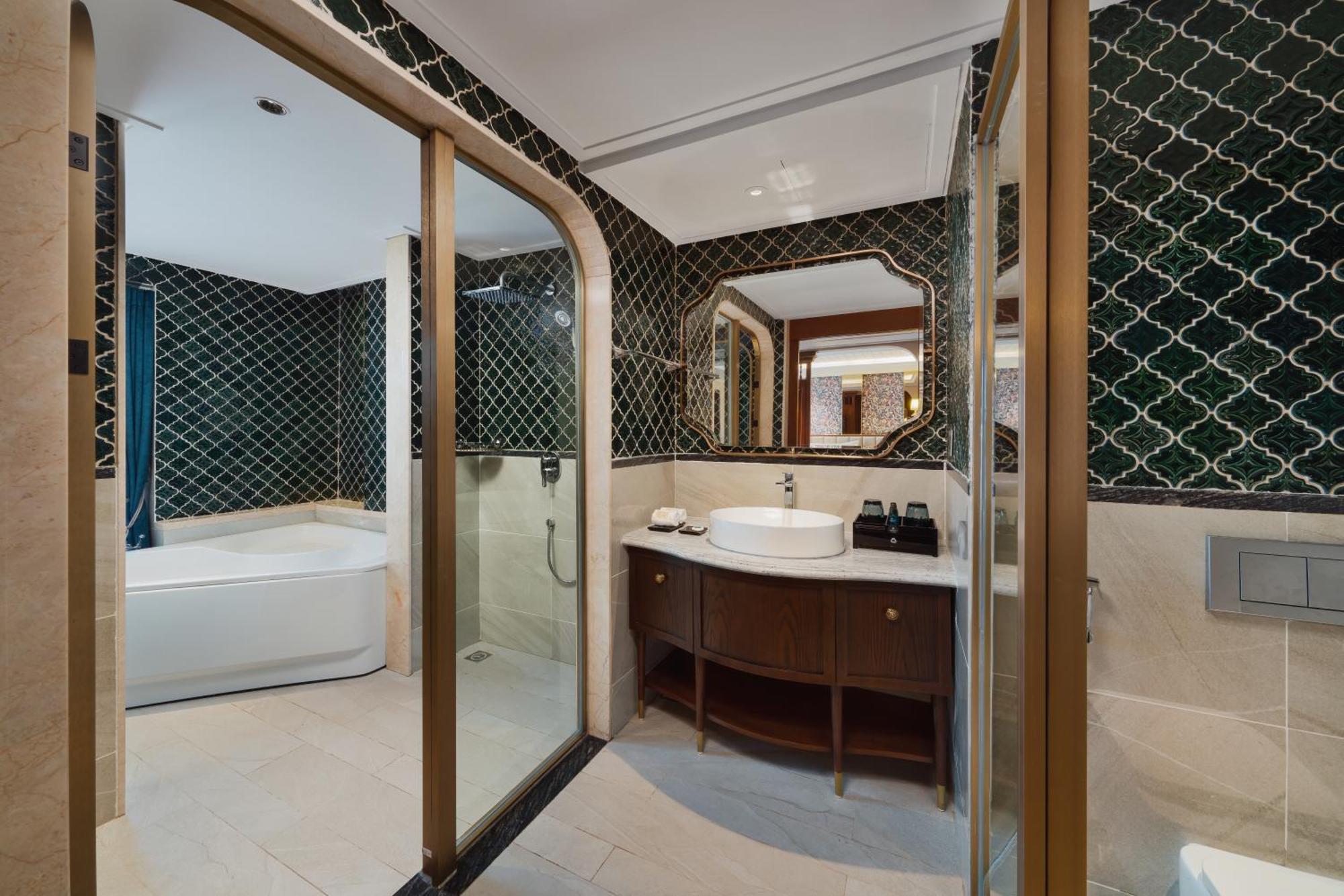 Peridot Gallery Classic 4* Hanoi