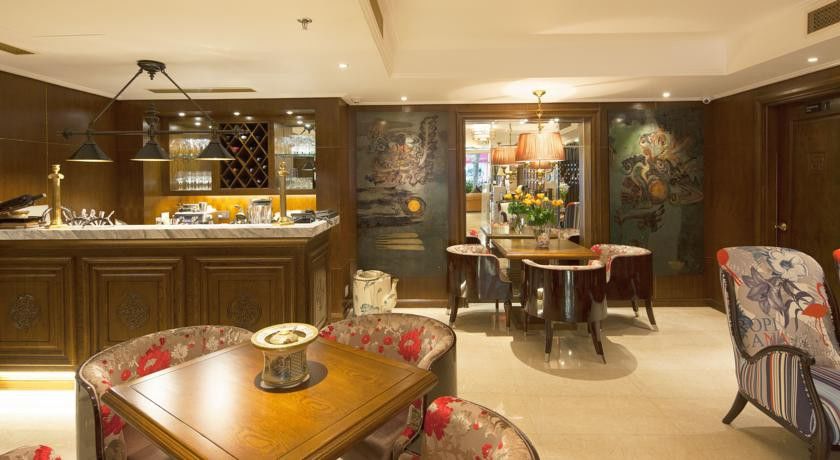Peridot Gallery Classic Hanoi